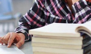 凤冠霞帔寓意美好的句子 凤冠霞帔的唯美句子