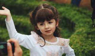 小孩拉腿长高方法 每天坚持这样做就会有显著成效