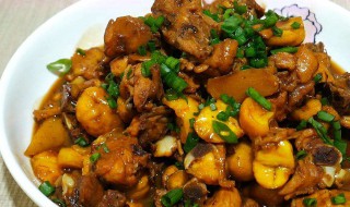板栗烧鸡怎么炒又简单又好吃 板栗烧鸡的做法