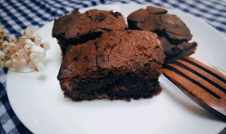布朗尼蛋糕的做法 布朗尼蛋糕的做法与步骤