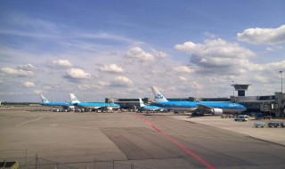 坐飞机提前多久到机场 坐飞机提前到机场时间介绍