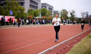 小学秋季运动会加油稿 怎么写才会给选手打气