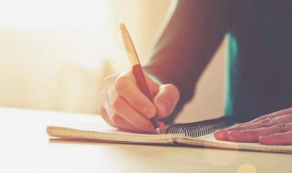 本是同根生相煎何太急全诗 本是同根生相煎何太急全诗写什么