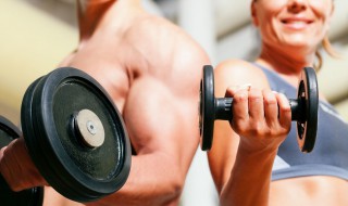 哑铃二头肌训练技巧 这三个锻炼动作针对性很强