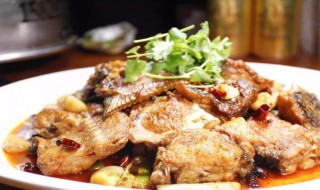 请问黄焖鱼怎么做 黄焖鱼做法简述