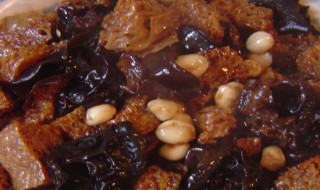 黑木耳烤麸如何做 黑木耳烤麸的做法