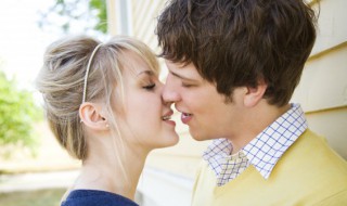 7月6日国际接吻日 7月6日国际接吻日的介绍