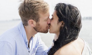 吧唧一口是什么意思 吧唧一口的意思