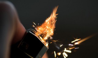 做梦梦见火是什么意思 做梦梦见火是啥意思