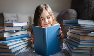 人潮中惊鸿一瞥的意思 词语人潮中惊鸿一瞥的意思