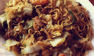 大虾青菜炒面的制作方法 大虾青菜炒面怎么做