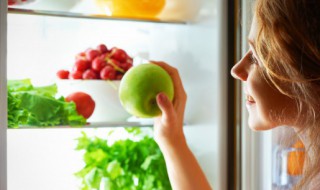 冰箱顶部有水怎么处理 冰箱顶部有水如何处理