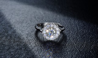 莫桑钻介绍 莫桑钻是哪个公司开发的