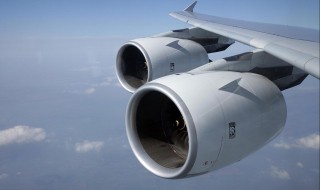 喷气式飞机属于热机吗 喷气式发动机是热机吗