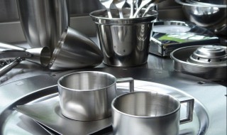 不锈钢餐具的危害