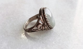 银饰品发黑会不会减少克数 应该怎么清洗