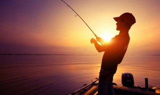 刮东北风好钓鱼吗 东北风鱼满篓西南风鱼上浮