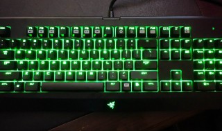 雷蛇键盘怎么调节背光 教你简单调节