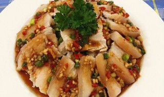 白肉蘸蒜泥做法 具体步骤总结如下