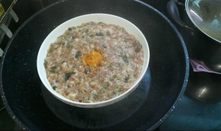 梅菜蒸鱼肉家常做法 梅菜蒸鱼肉如何制作