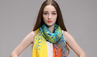 四方丝巾怎么系好看 这样系好看