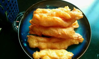 教你懒人油条的做法 不用揉面不切条，外酥里嫩比买的都好吃