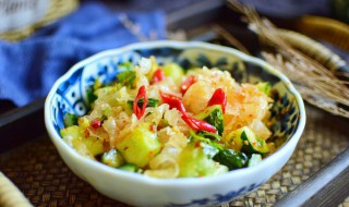 银耳可以凉拌吗 以及凉拌银耳的做法