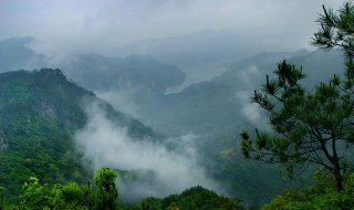 应梦名山主要景观 一则流传颇广的故事