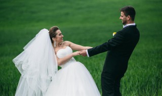 适合发婚纱照的朋友圈文字 大家可以学习一下