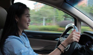 开车想发个朋友圈说说 怎么写出自己开车的心情