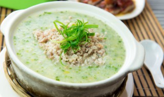 怎样做老年人吃的蔬菜粥 5步煮好蔬菜粥