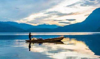 一句话形容泸沽湖的美 形容泸沽湖美的句子