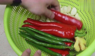 最简单家常腌辣椒 最简单家常腌辣椒分享