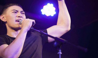 安慰失恋男生的留言 安慰失恋男生的留言推荐