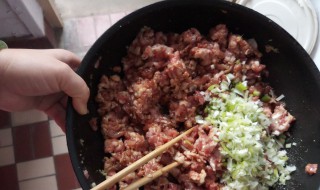 饺子馅太硬了怎么处理 汤水一定要加足