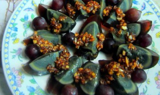 凉拌皮蛋的做法简单 需要添加什么酱料呢