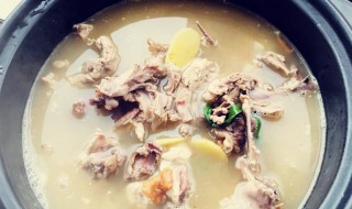 鸭架熬汤最简单的方法 熬鸭架汤的方法