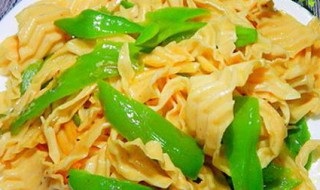 青椒炒豆皮如何做 青椒炒豆皮的做法与步骤