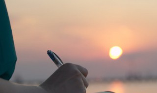 十八岁幽默句子 有关18岁的说说