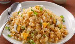新鲜的米饭如何做蛋炒饭 新鲜米饭做蛋炒饭的方法
