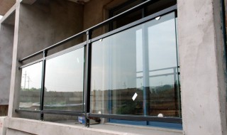 玻璃除碱方法 如何去除玻璃上的碱