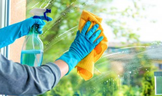 家庭补玻璃洞方法 玻璃上的空调孔怎么补