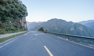 形容大山美景的句子 形容大山美景的句子大全