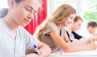 关于成长的作文400字 有关成长的作文范例