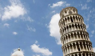意大利著名景点比萨斜塔为什么是斜的 比萨斜塔介绍