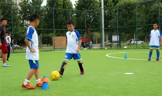 对足球的热爱一句话 对足球热爱的一句话