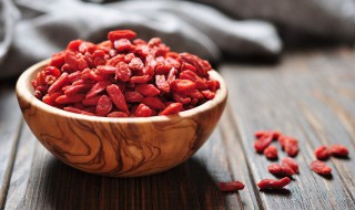 枸杞汤怎么煮汤才不会变黑 枸杞汤怎样煮汤才不会变黑