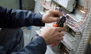 步进电机和伺服电机的区别 步进电机和伺服电机有哪些不同