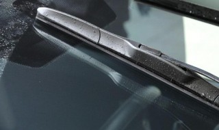 丰田致炫怎么打开雨刮器喷水 不喷水的原因有哪些