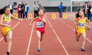 运动会入场词100字 创意高端的欢饮词